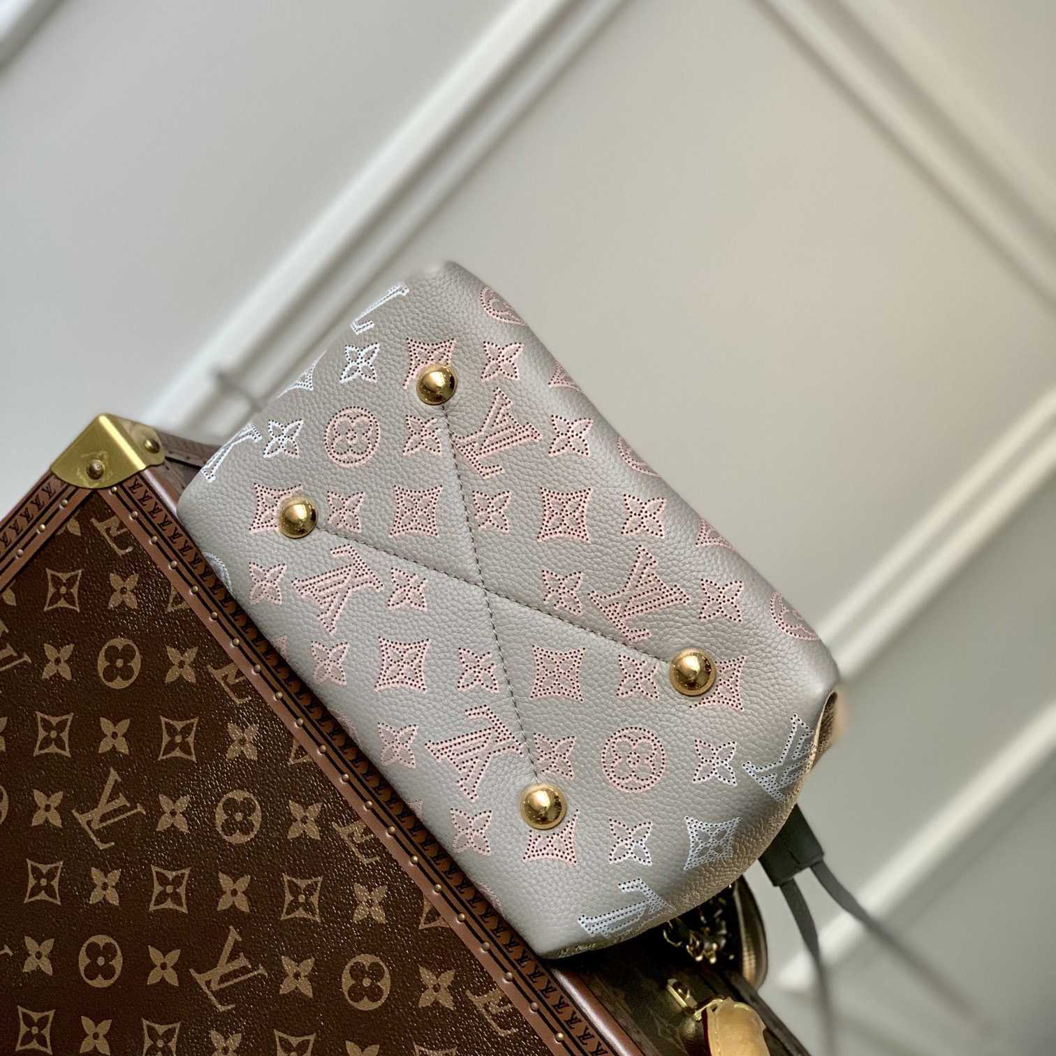 Louis Vuitton Bella (19×22×14cm)  M23388 - DopestKickz