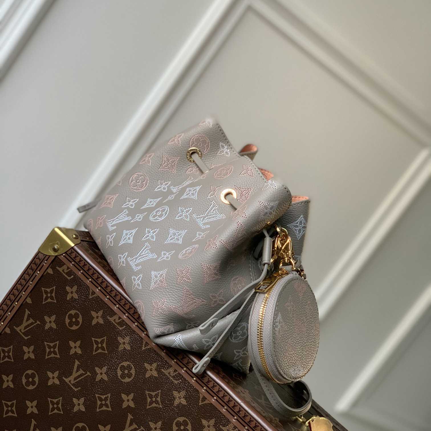 Louis Vuitton Bella (19×22×14cm)  M23388 - DopestKickz