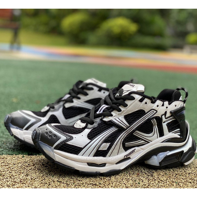 Balenciaga Runner 7.5  Sneaker  - DopestKickz
