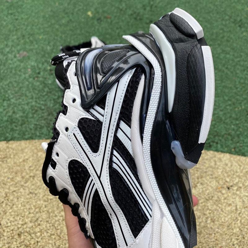Balenciaga Runner 7.5  Sneaker  - DopestKickz