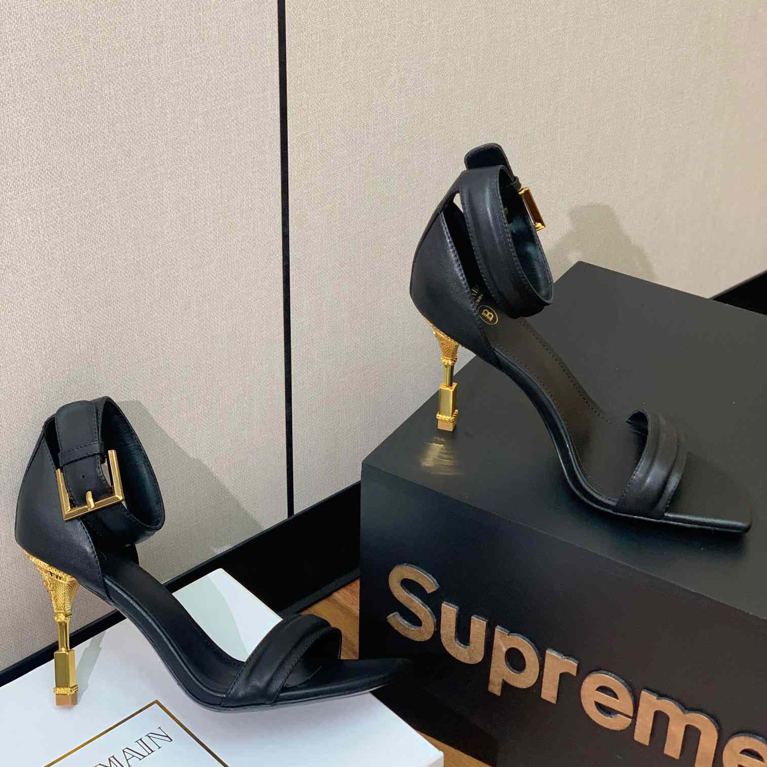 Balmain Moneta 105mm Leather Sandals - DopestKickz