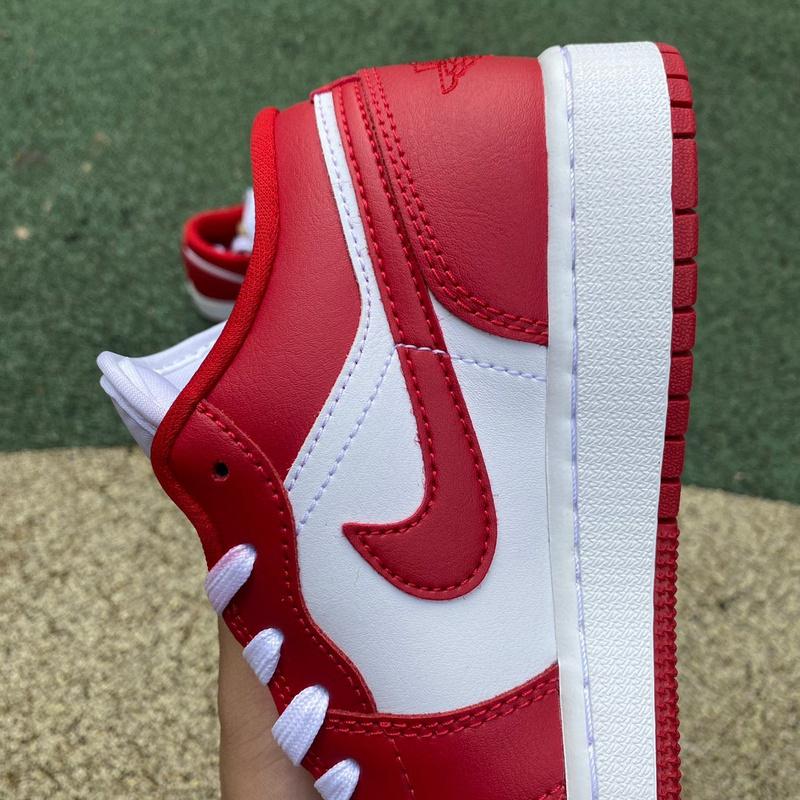 Air Jordan 1 Low Sneaker     553560-615 - DopestKickz