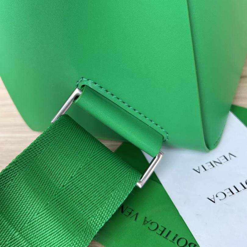 Bottega Veneta Arco Backpack - DopestKickz