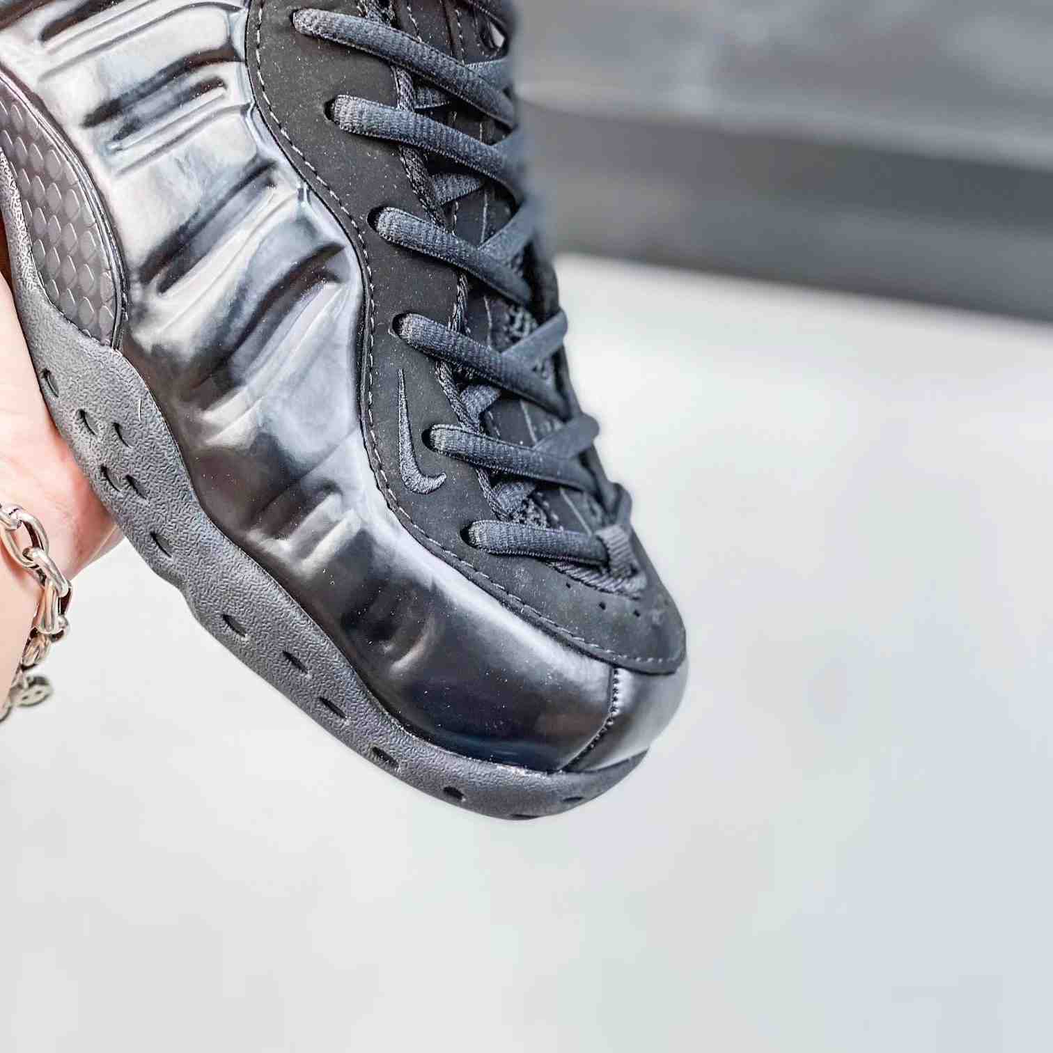 Nike Air Foamposite Pro Sneakers     jxd022a24 - DopestKickz