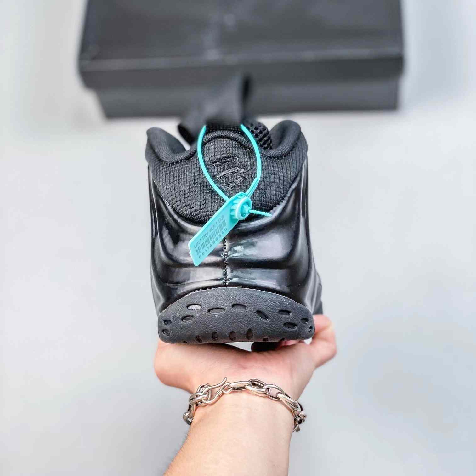 Nike Air Foamposite Pro Sneakers     jxd022a24 - DopestKickz