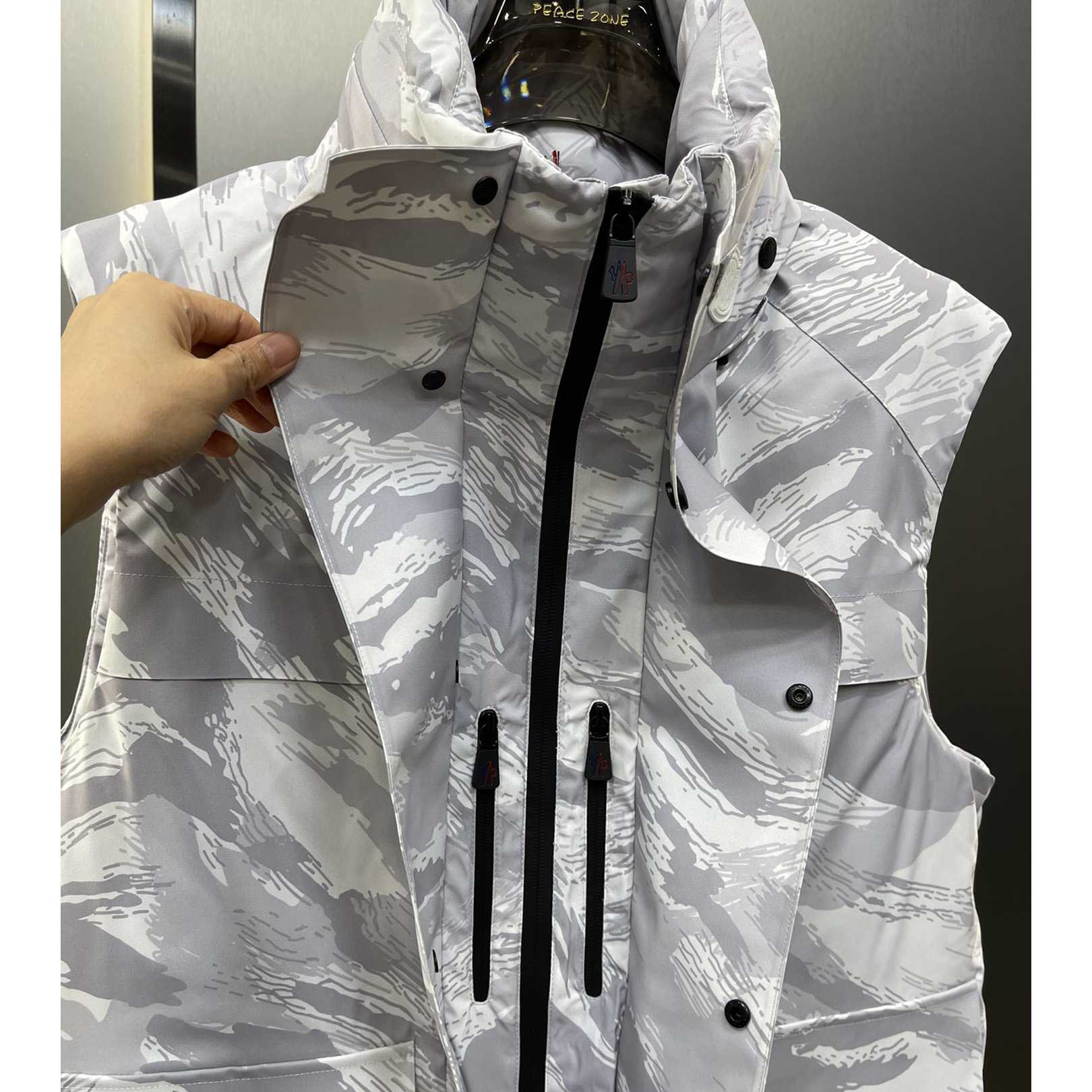 Moncler x HYKE Vanilis Padded Gilet - DopestKickz