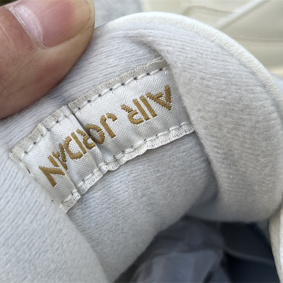 Air Jordan 4 WMNS “Sail” Sneakers      AQ9129-170 - DopestKickz