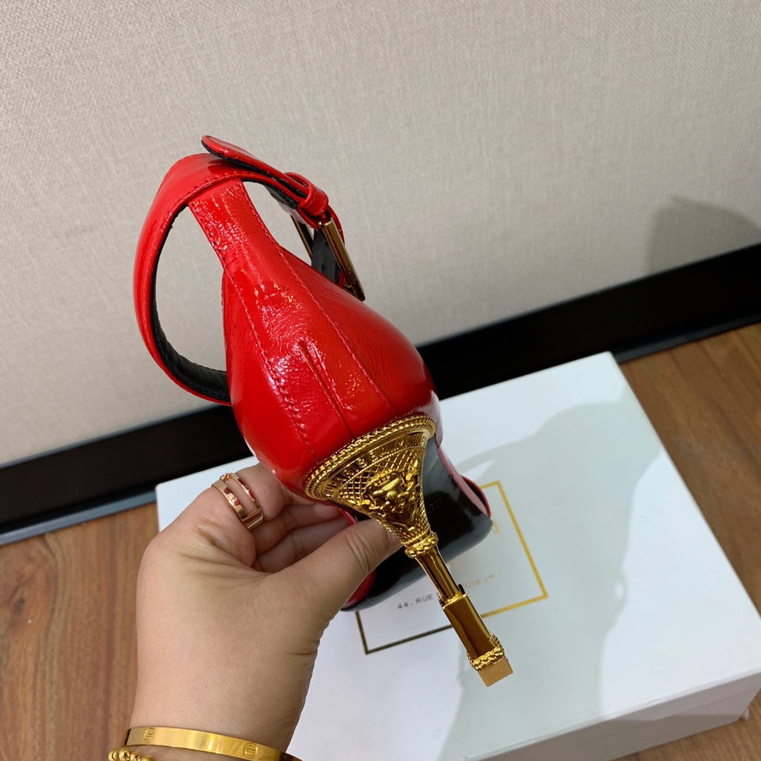 Balmain Moneta Patent Leather Sandals - DopestKickz