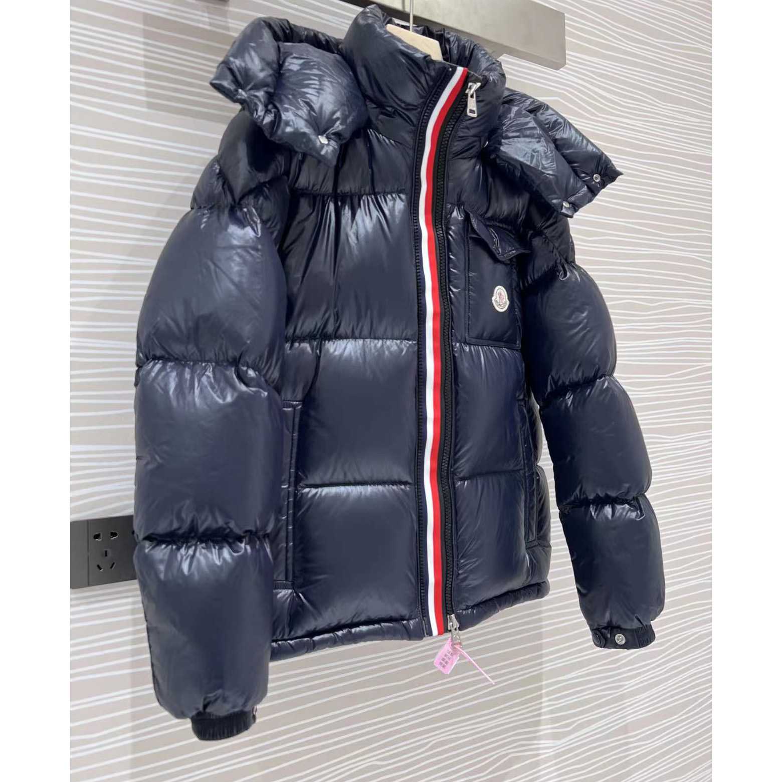 Moncler Montbeliard Short Down Jacket - DopestKickz