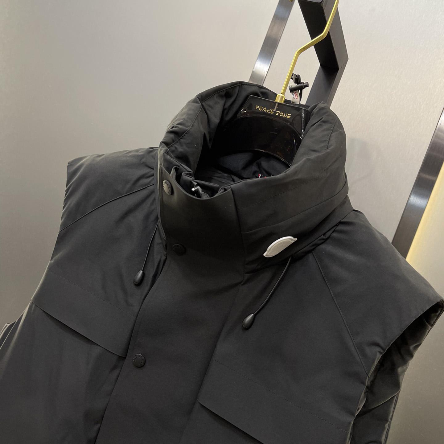 Moncler x HYKE Vanilis Padded Gilet - DopestKickz