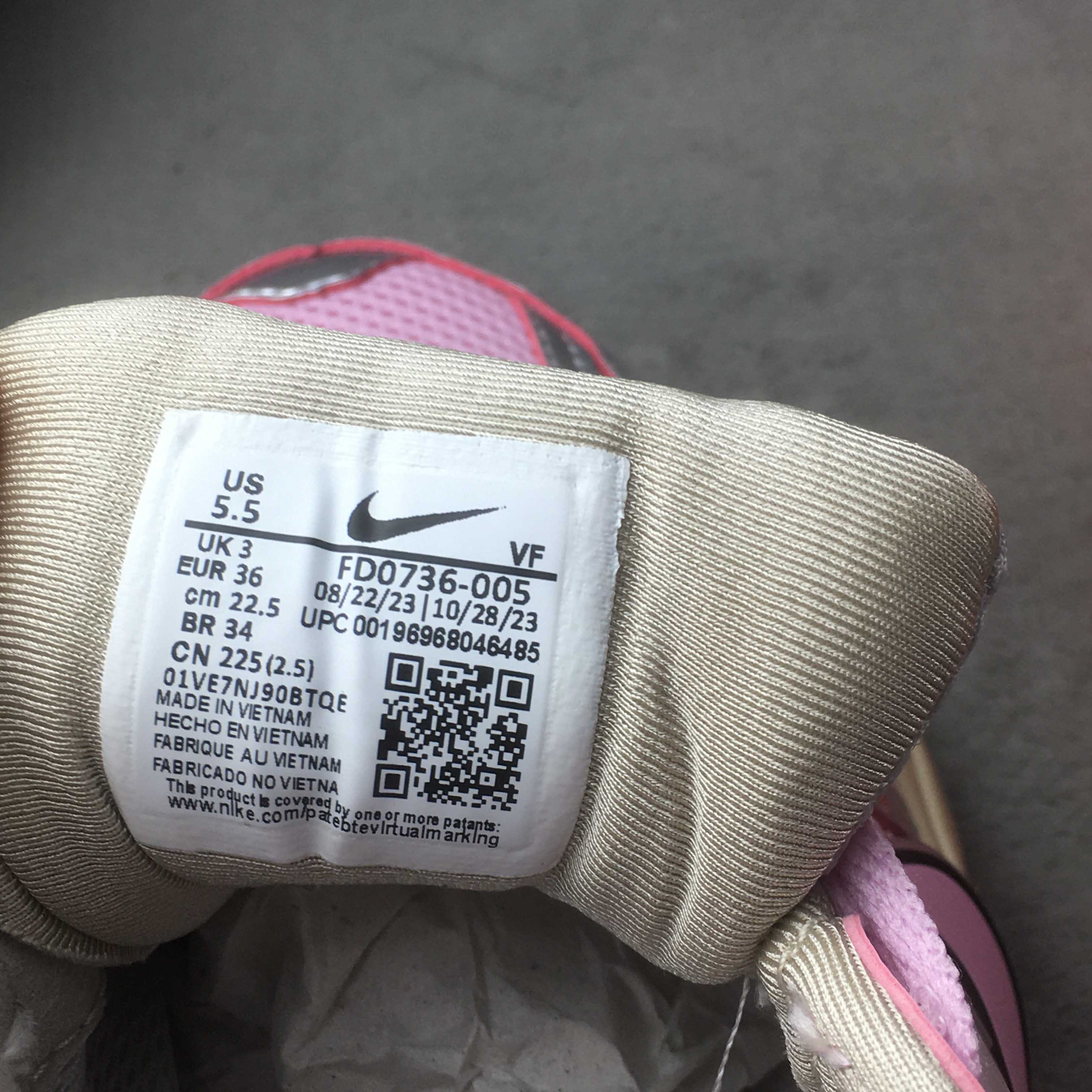 Nike V2K Runtekk Sneaker          fd0736-005  - DopestKickz