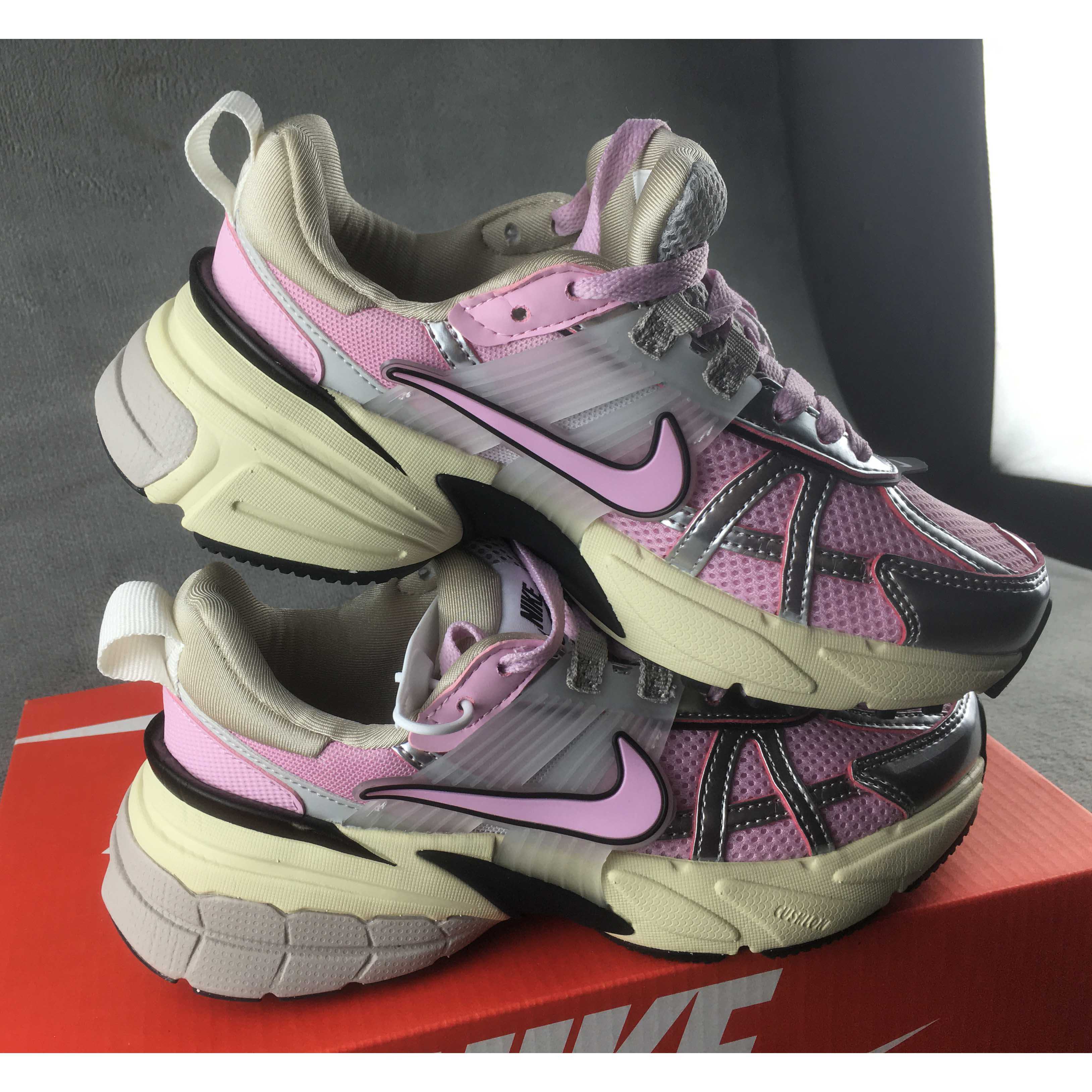 Nike V2K Runtekk Sneaker          fd0736-005  - DopestKickz