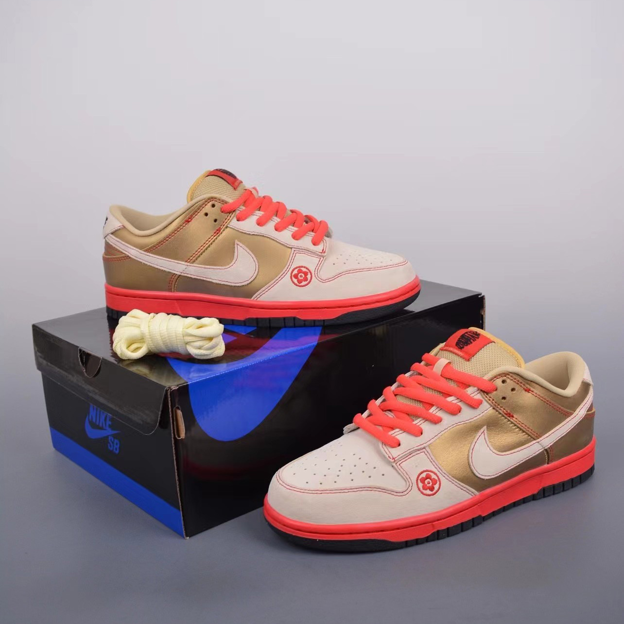 Nike SB ZOOM Dunk Low Sneakers     304292 771698 - DopestKickz