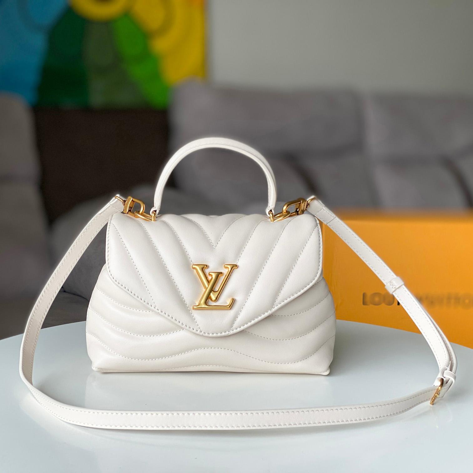 Louis Vuitton Hold Me (23x15x10cm)  M21797 - DopestKickz