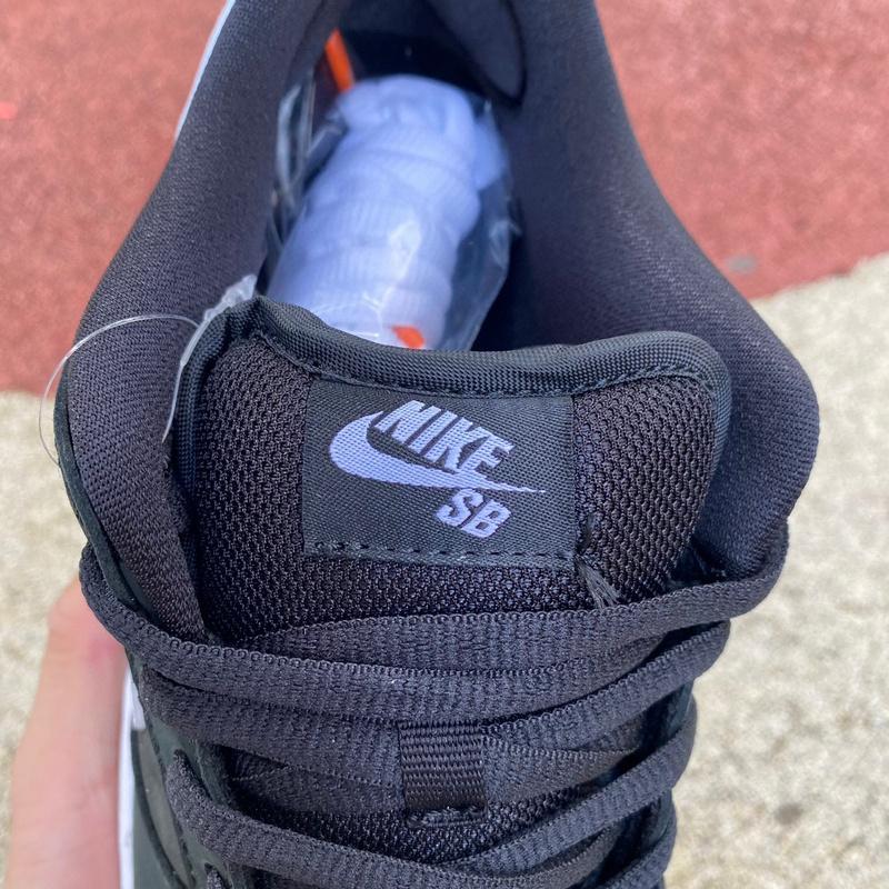 Nike Dunk SB Low Sneaker      CD2563-001 - DopestKickz