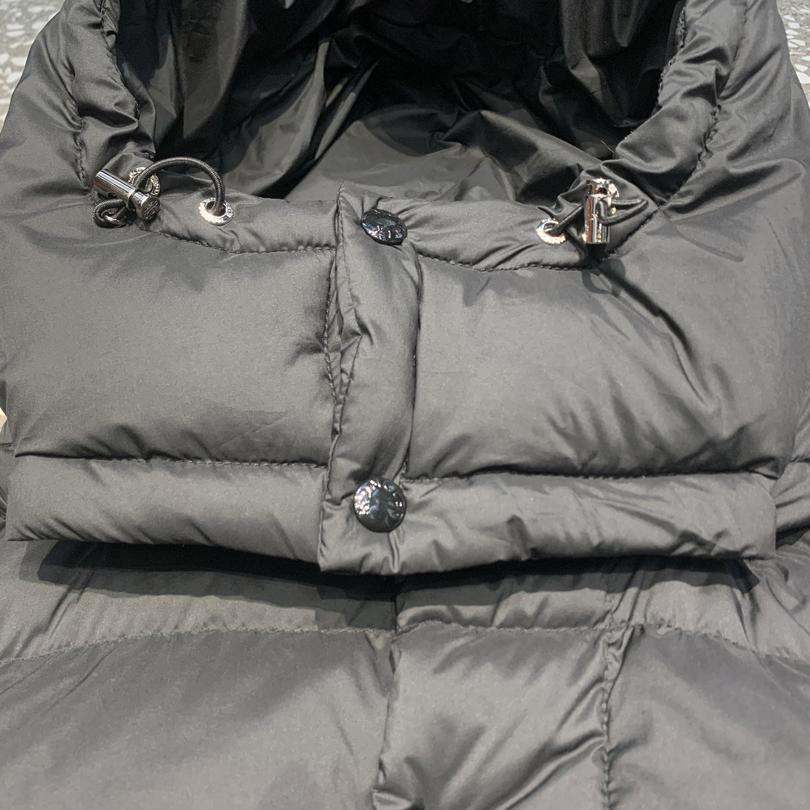 Moncler Vezere Short Down Jacket - DopestKickz