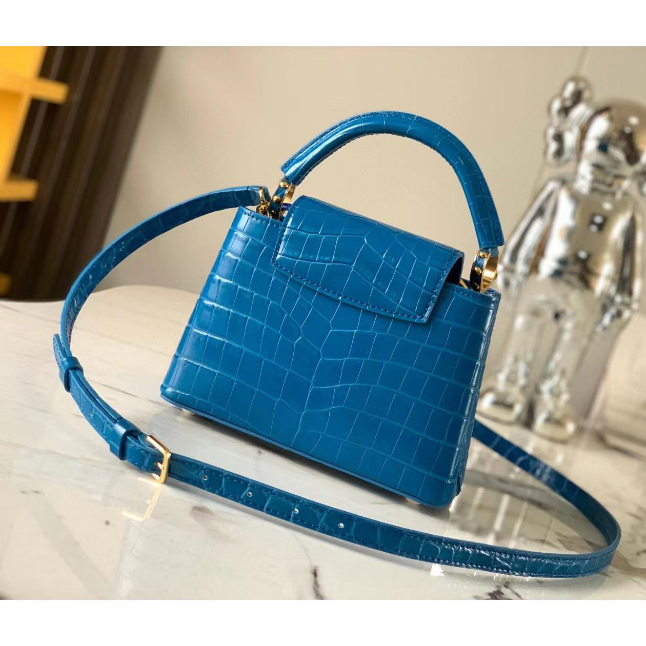 Louis Vuitton Capucines BB (21-14-8cm) - DopestKickz