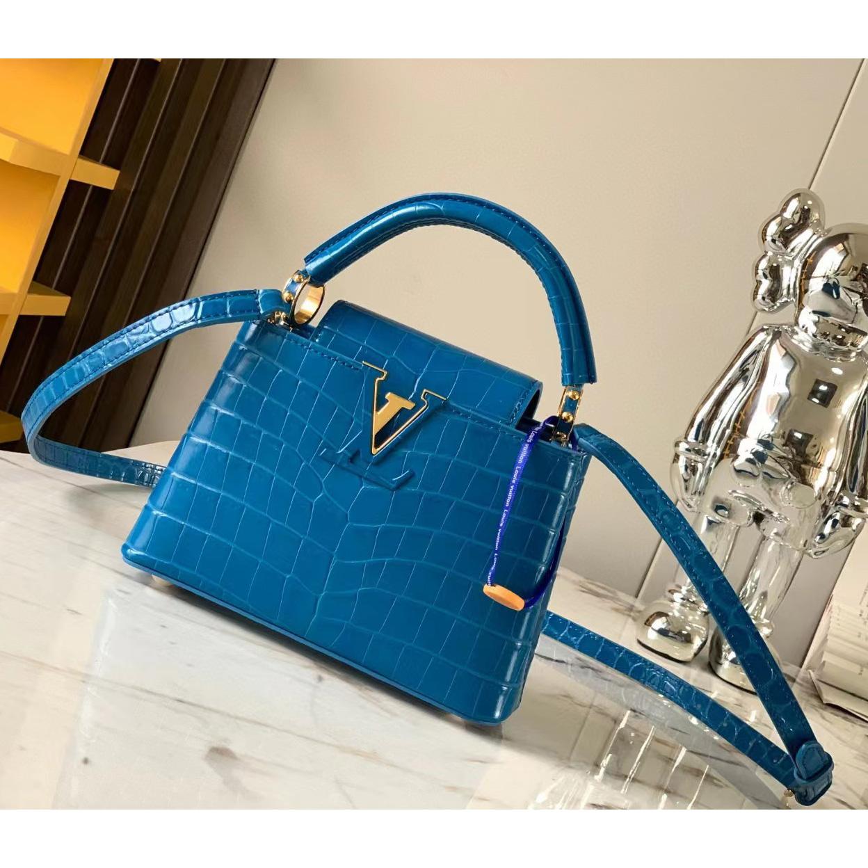 Louis Vuitton Capucines BB (21-14-8cm) - DopestKickz