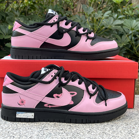 Nike Dunk Low Sneaker     FD1232-001 - DopestKickz