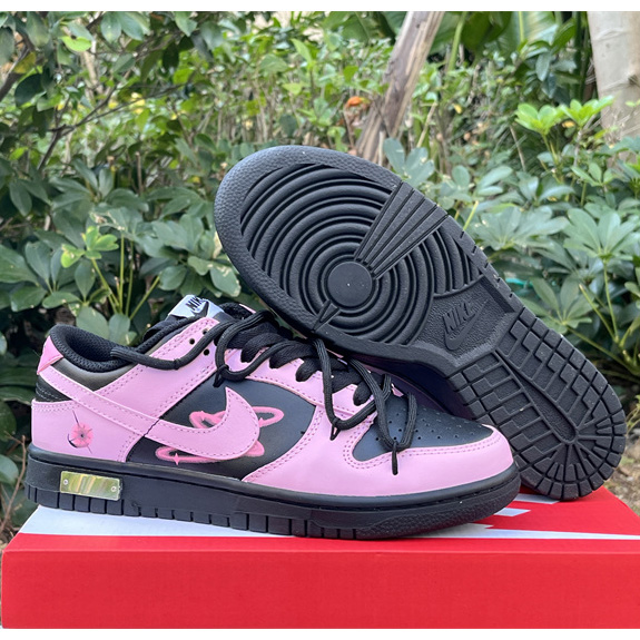 Nike Dunk Low Sneaker     FD1232-001 - DopestKickz