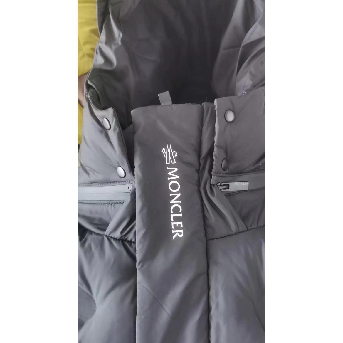 Moncler Jarama Short Down Jacket  - DopestKickz