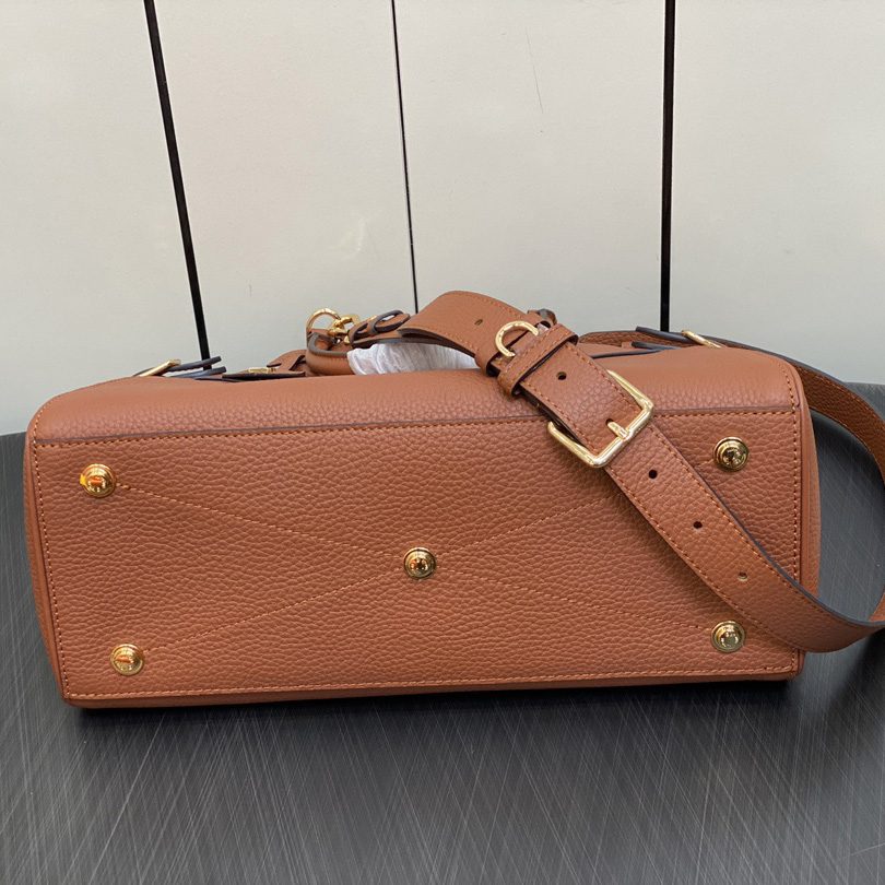 Louis Vuitton Lock It MM (36 x 29 x 15 cm)  M22925 - DopestKickz