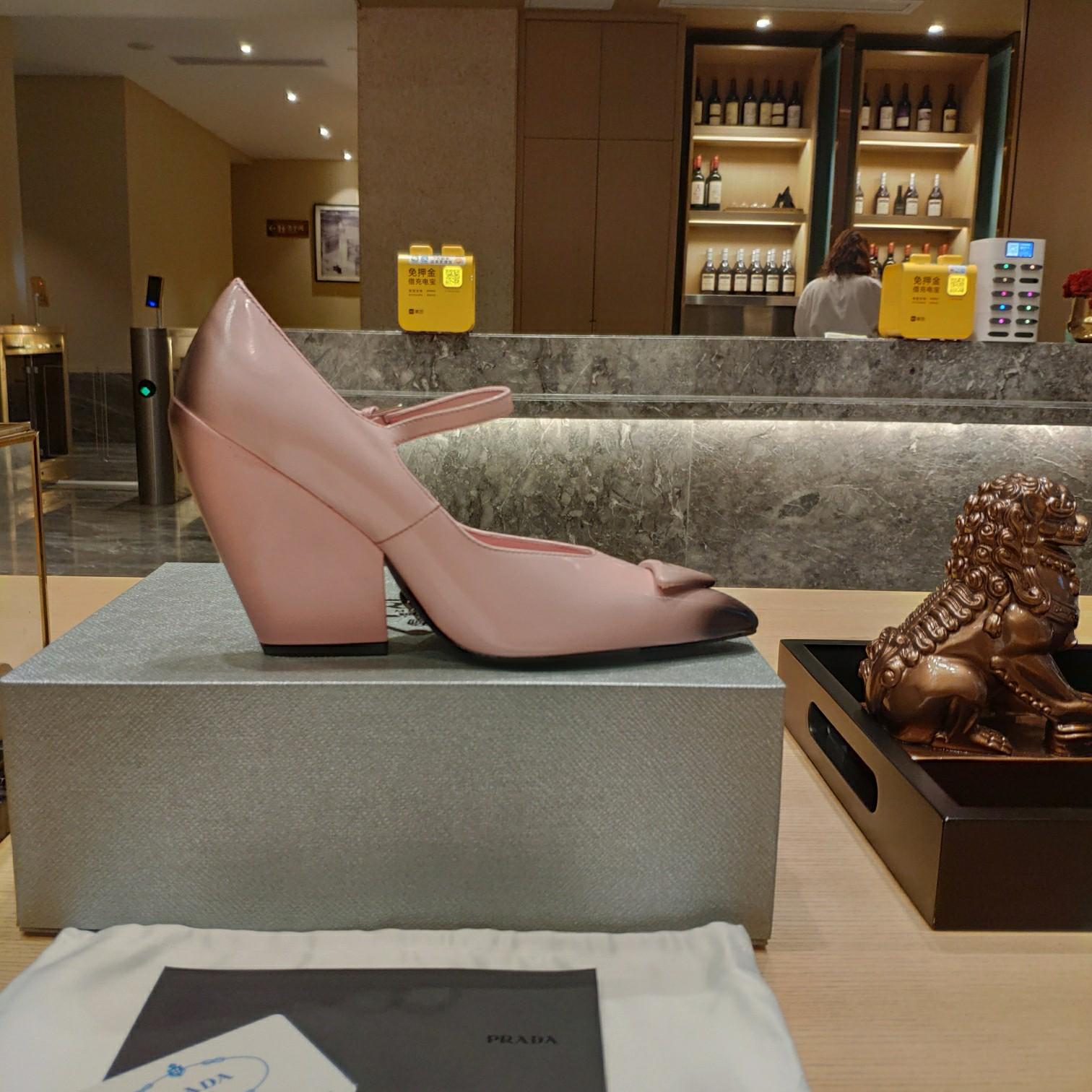 Prada Logo Toe Pumps - DopestKickz