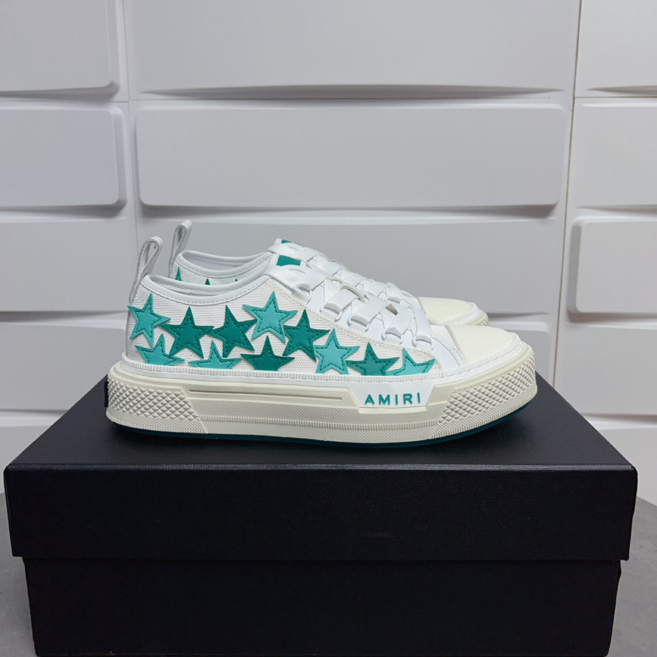 Amiri Stars Court Low Sneakers - DopestKickz