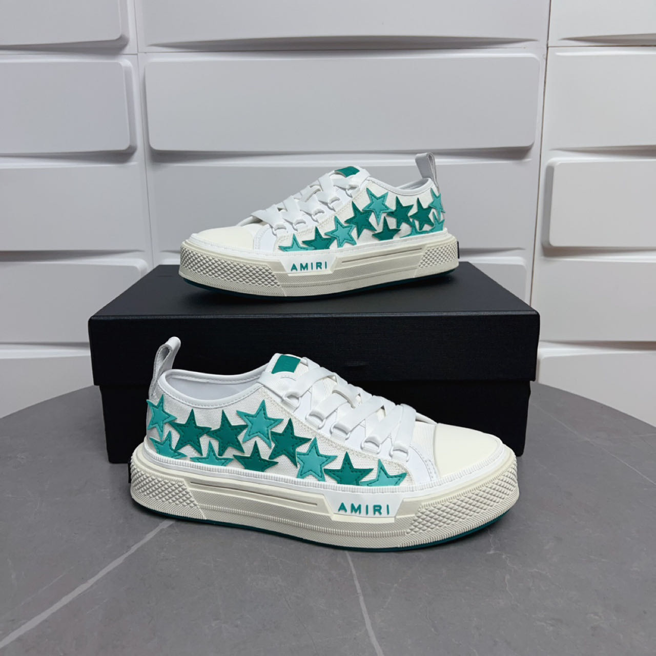 Amiri Stars Court Low Sneakers - DopestKickz