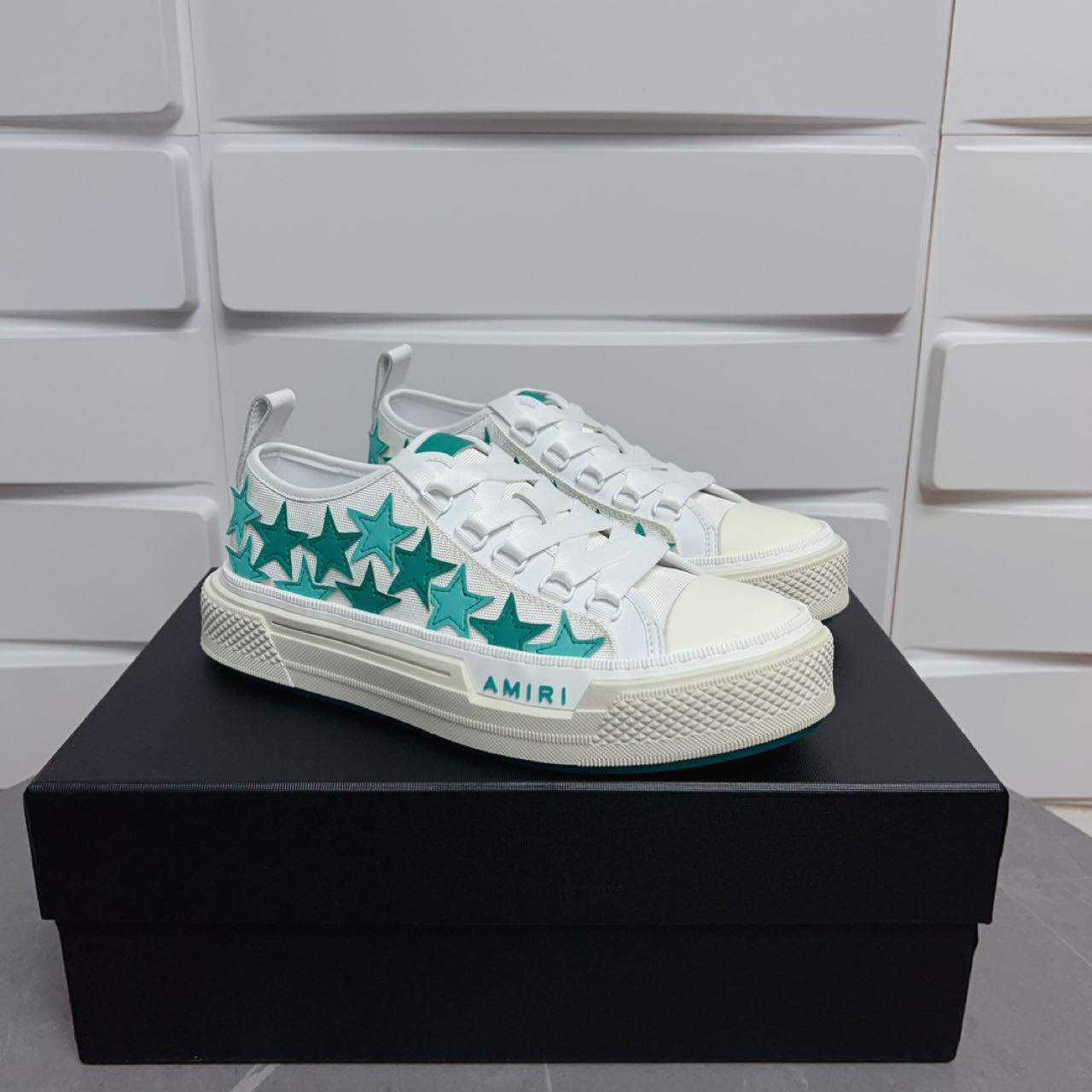 Amiri Stars Court Low Sneakers - DopestKickz
