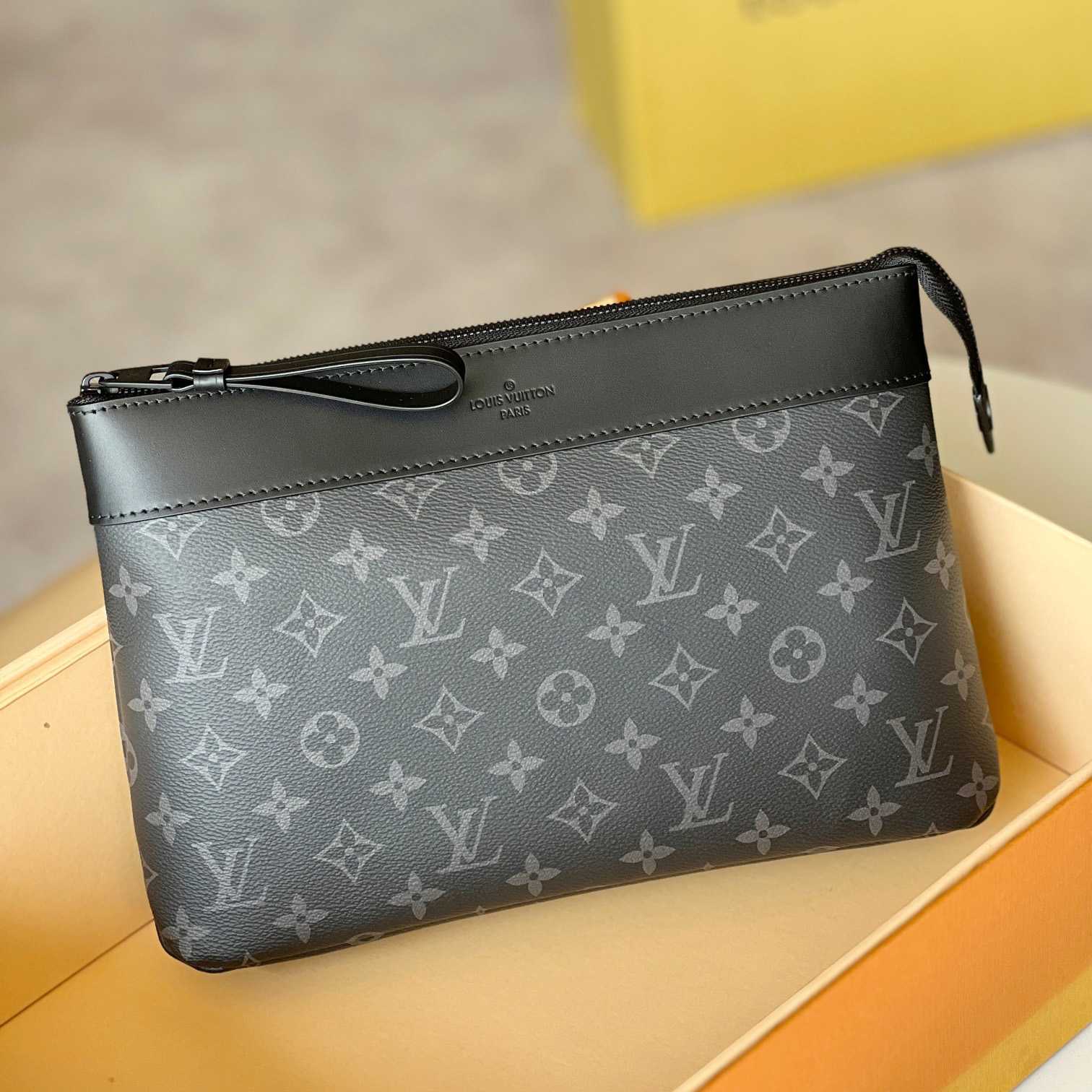 Louis Vuitton Pochette Voyage Souple (32 x 21 x 8cm)  M82543 - DopestKickz