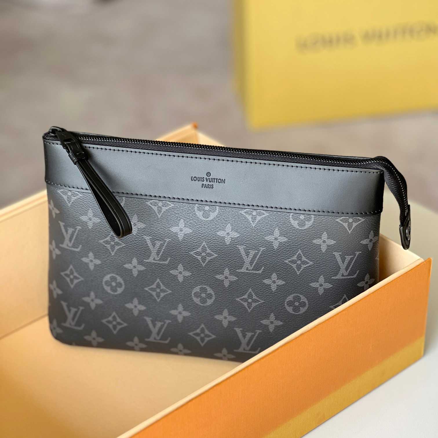 Louis Vuitton Pochette Voyage Souple (32 x 21 x 8cm)  M82543 - DopestKickz