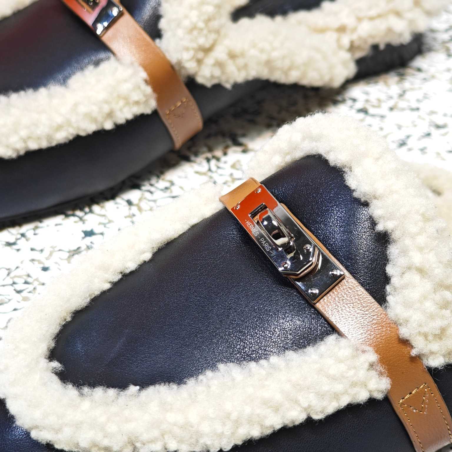 Hermes Oz Mule - DopestKickz