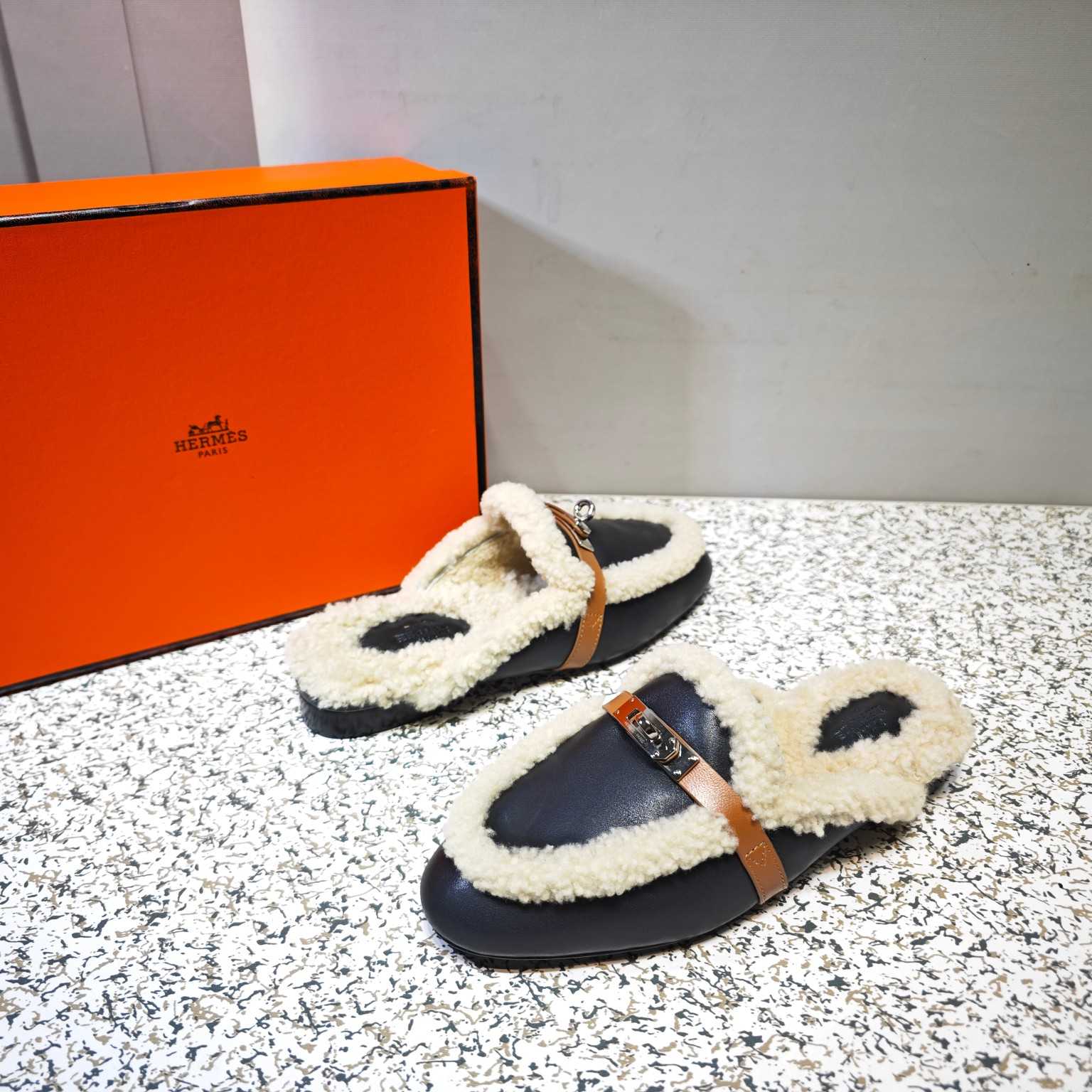 Hermes Oz Mule - DopestKickz