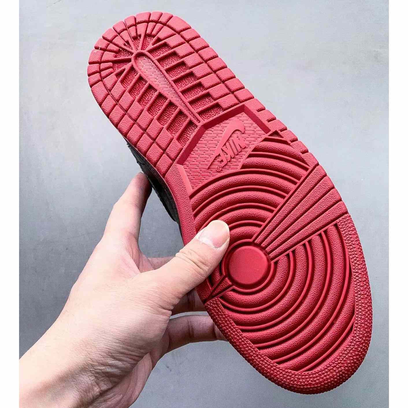 Air Jordan 1 Mid AJ1 Sneaker    1123279Y21 - DopestKickz