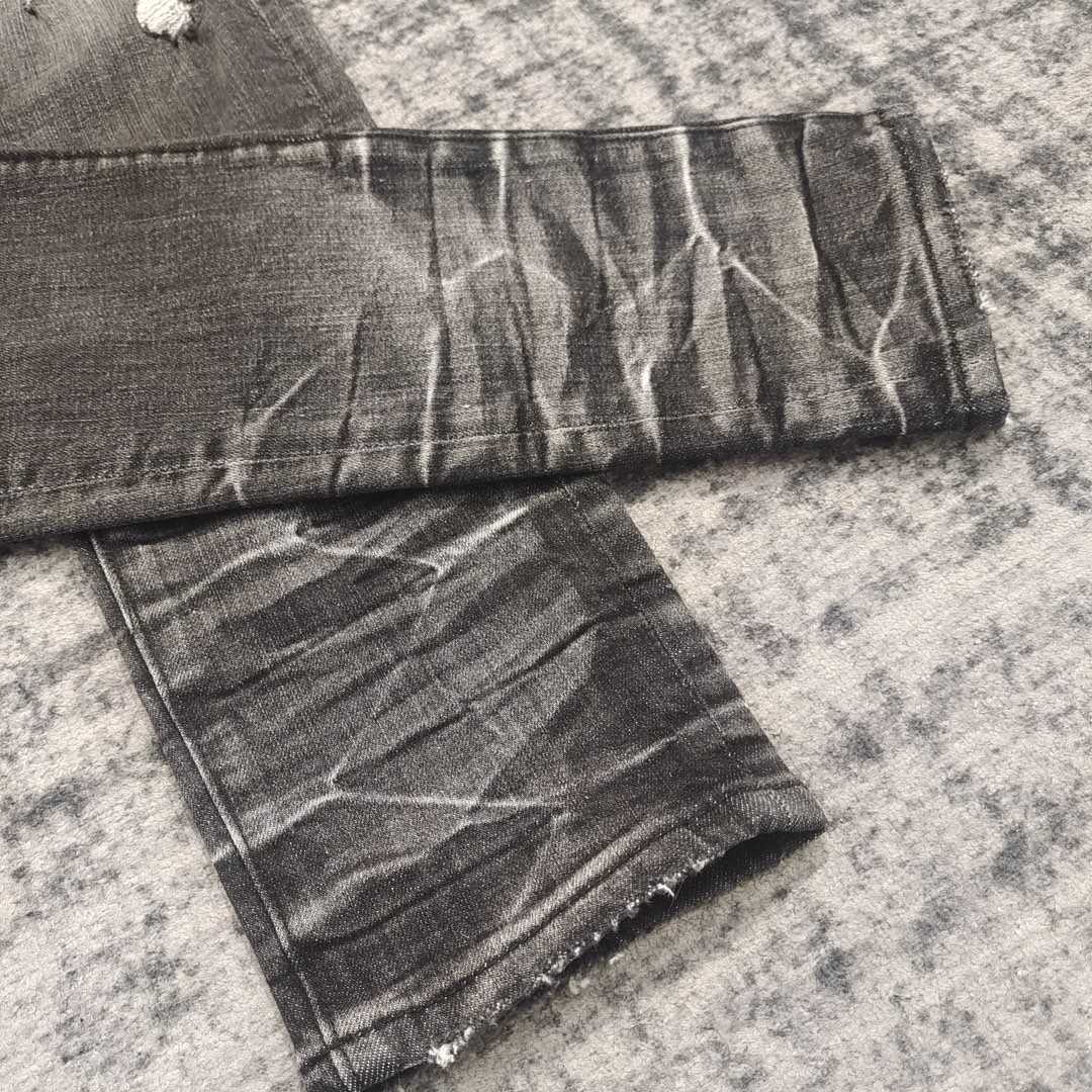 Amiri Slim Fit Jeans    650 - DopestKickz