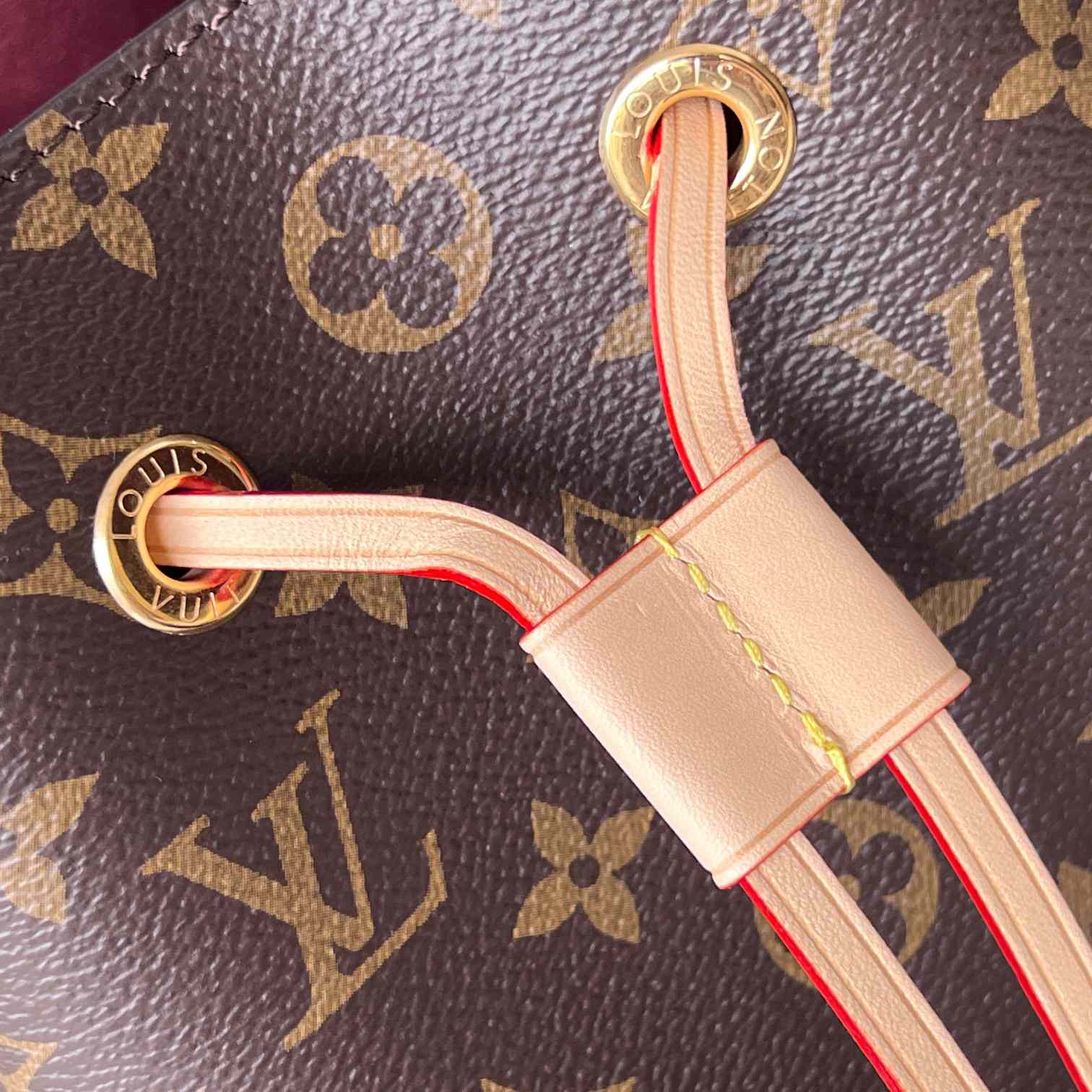 Louis Vuitton Néonoé BB  M46581 - DopestKickz