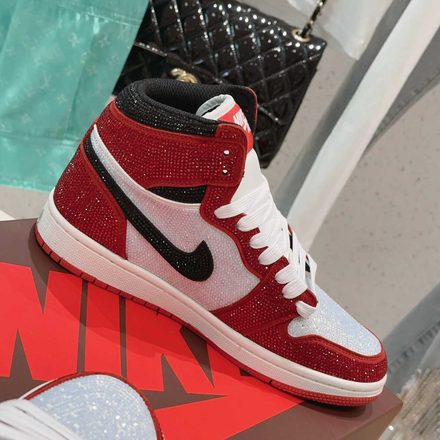 Air Jordan 1 Sneaker    - DopestKickz