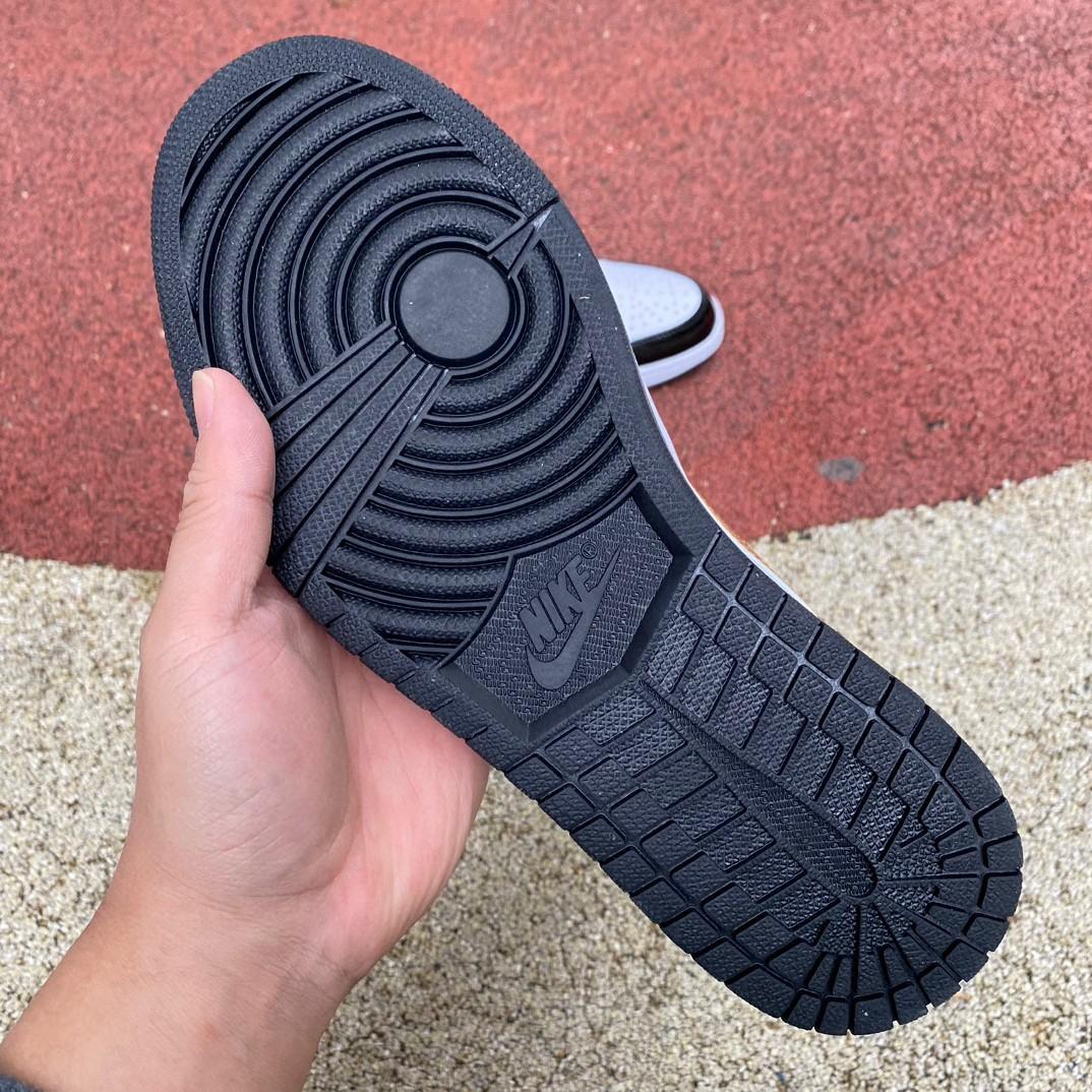 Air Jordan 1 mid Sneakers    852542-007 - DopestKickz