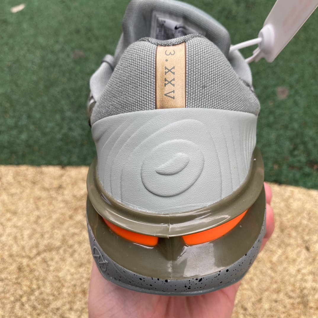 Nike GT CUT 2 Devin Booker PE Sneaker      DJ6013 - DopestKickz