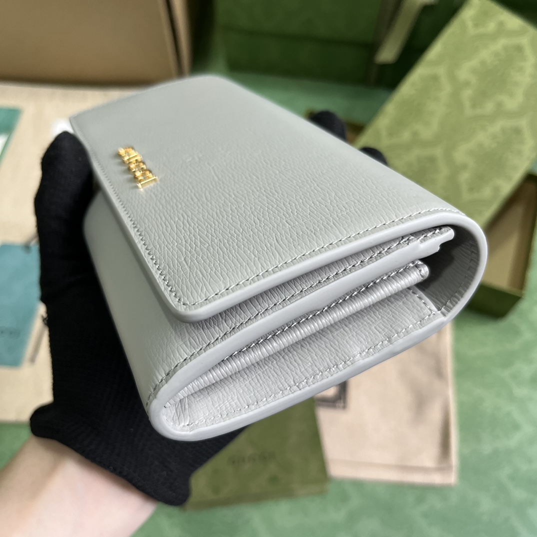 Gucci Continental Wallet With Gucci Script - DopestKickz