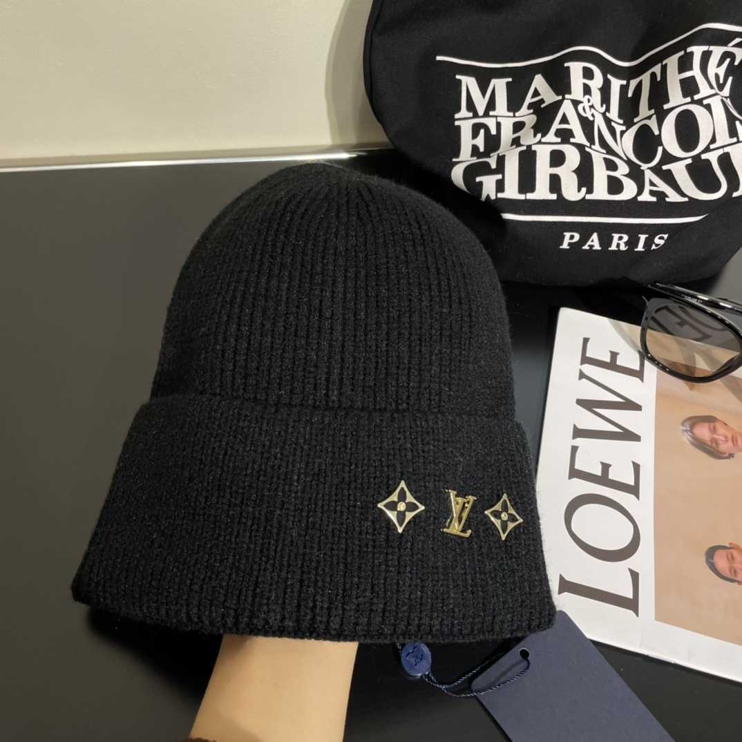 Louis Vuitton LV Beanie     - DopestKickz