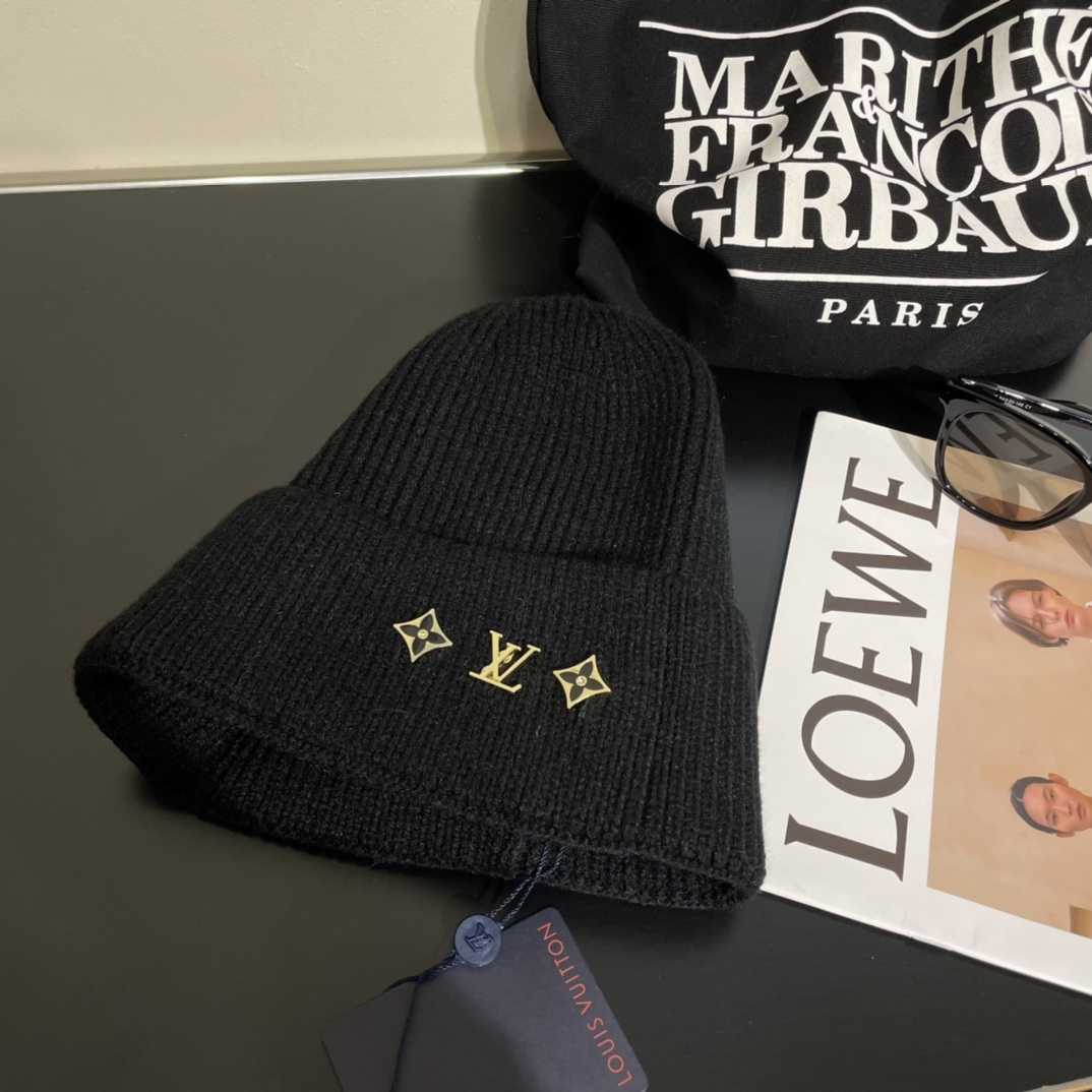Louis Vuitton LV Beanie     - DopestKickz