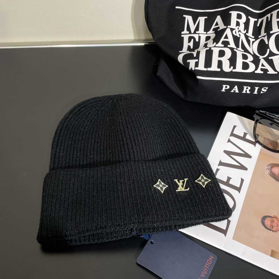 Louis Vuitton LV Beanie     - DopestKickz