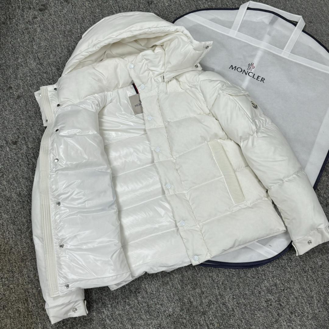 Moncler Vezere Short Down Jacket - DopestKickz