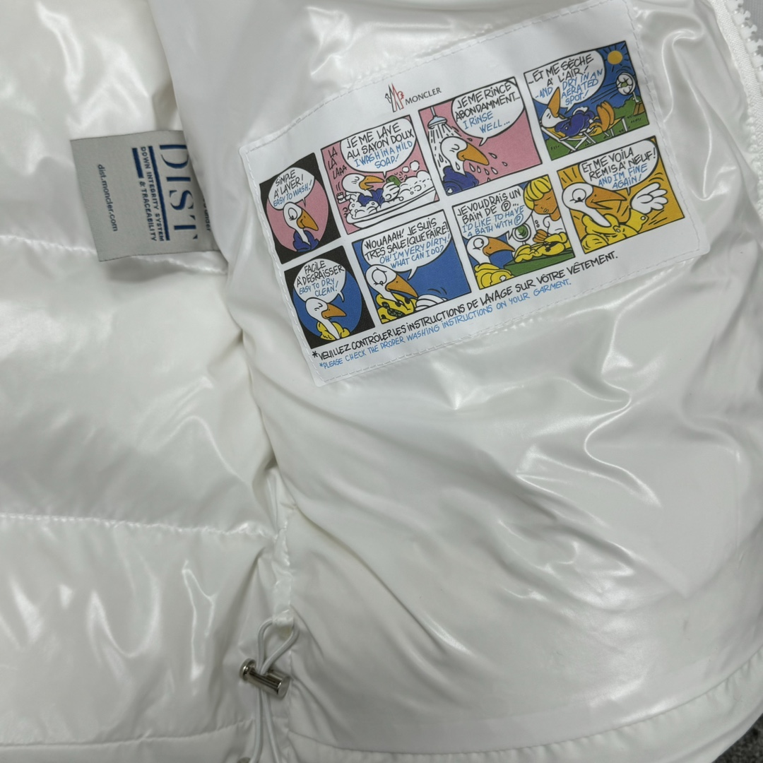 Moncler Vezere Short Down Jacket - DopestKickz