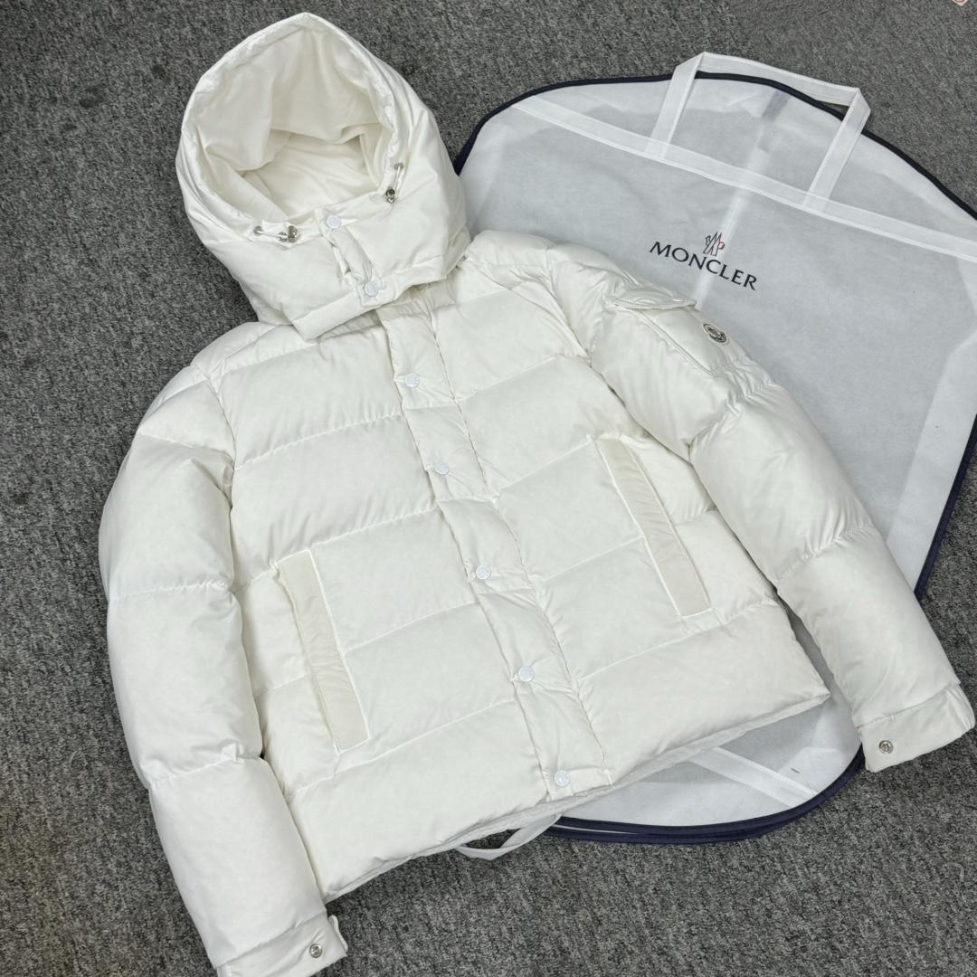 Moncler Vezere Short Down Jacket - DopestKickz