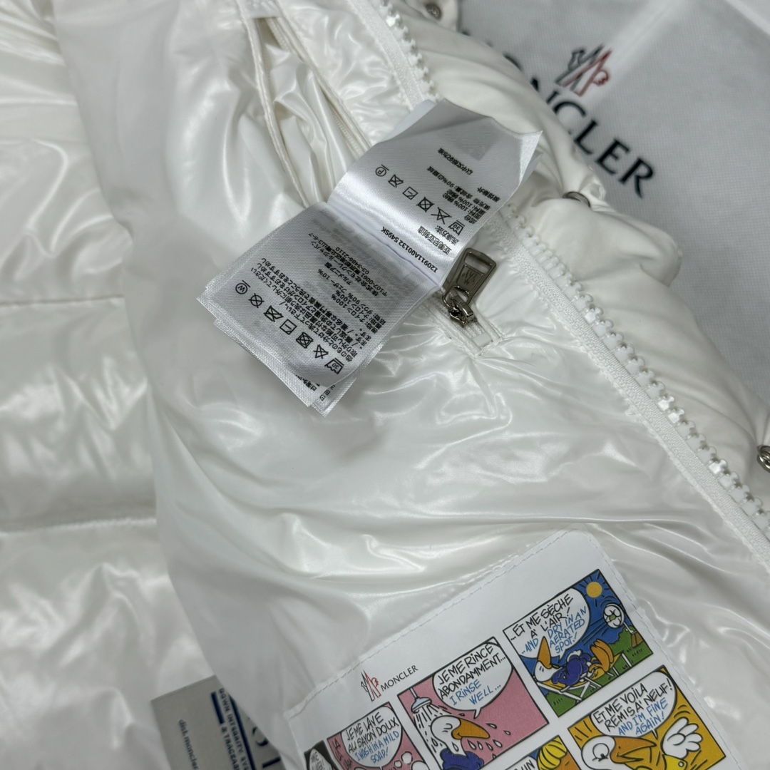 Moncler Vezere Short Down Jacket - DopestKickz