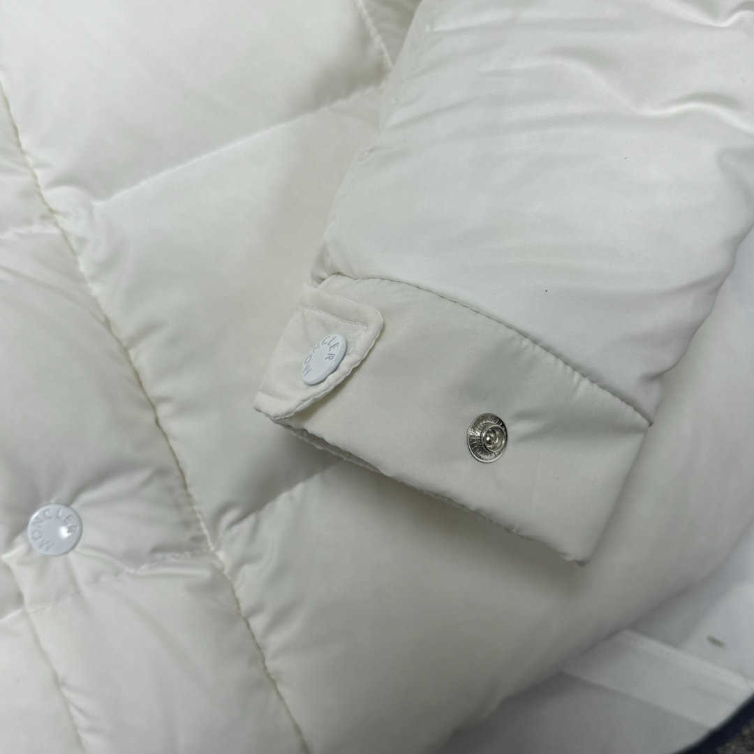 Moncler Vezere Short Down Jacket - DopestKickz