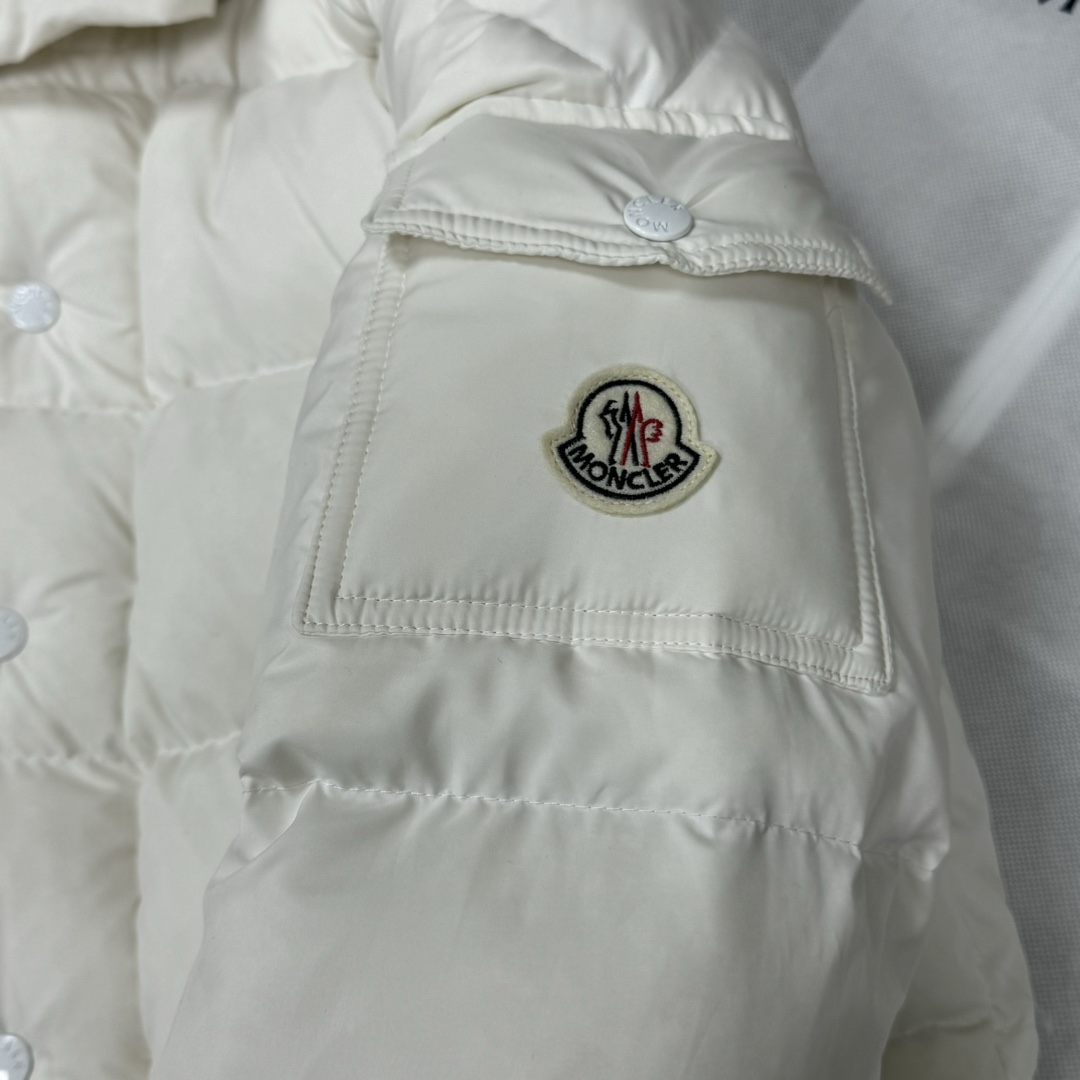 Moncler Vezere Short Down Jacket - DopestKickz